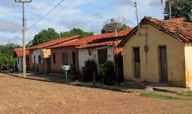 MEMÓRIAS DO QUEIMADINHO: registros da história da prostituição na cidade de Altos, Piauí