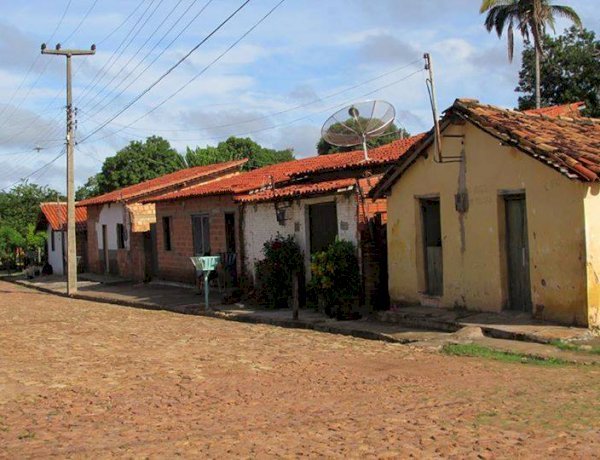 MEMÓRIAS DO QUEIMADINHO: registros da história da prostituição na cidade de Altos, Piauí
