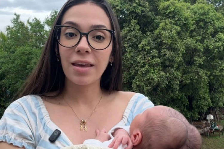 Daiane em Família esclarece sobre calombos na cabeça do filho João​‌​
