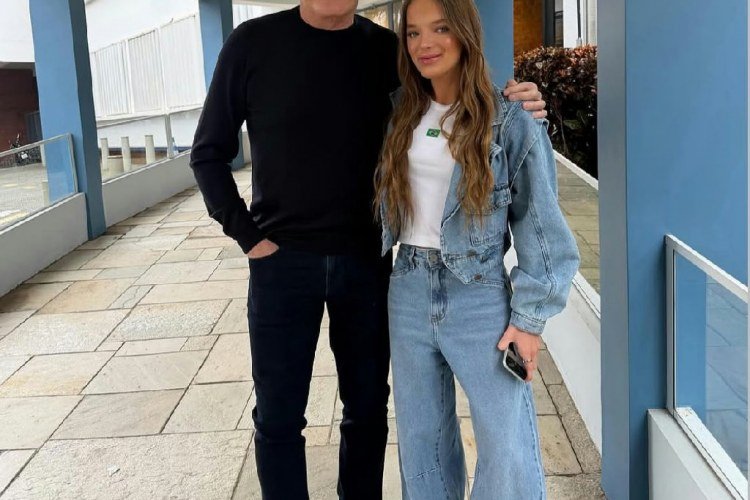 Rafaella Justus celebra primeiro voto nas eleições aos 17 anos​‌​