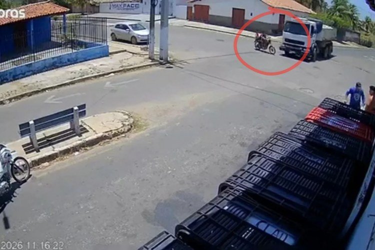 Criança de 10 anos morre em acidente com caminhão-caçamba no Piauí​‌​