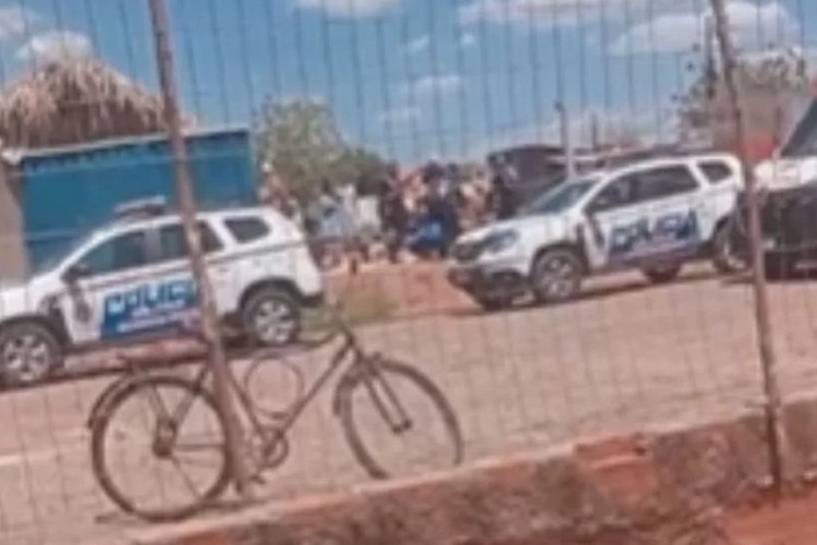 Tiroteio em bar na zona Leste de Teresina deixa criança e homem feridos​‌​