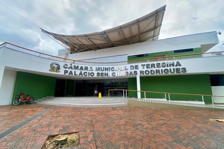 Câmara de Teresina discute emendas de R$ 2,5 milhões para suplentes​‌​