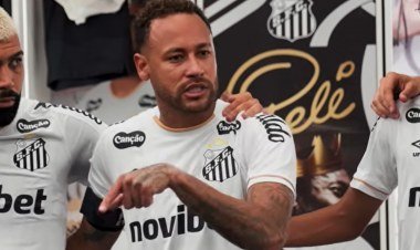 Neymar elogia habilidade de Ludmilla em partida de futebol​‌​