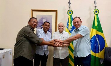 Joel Rodrigues assume a SEMDEC a convite do prefeito Silvio Mendes​‌​