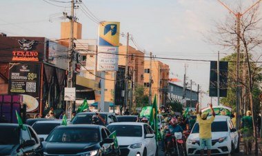 Motocarreata em Teresina apoia Flávio Bolsonaro antes do segundo turno​‌​